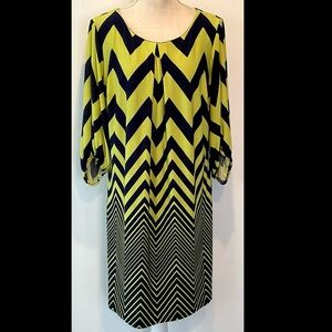 Enfocus Studio Black & Lime Green Chevron Dress - EUC